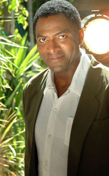 Carl Lumbly